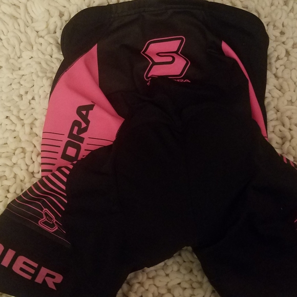 NWOT - spin cycling biker shorts - Picture 3 of 4